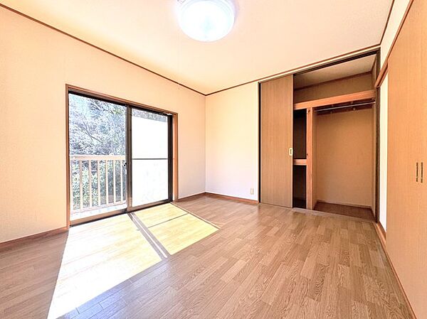 洋室を拡大表示