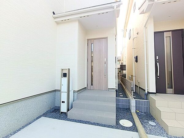 玄関を拡大表示