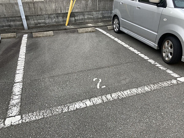 画像11:駐車場