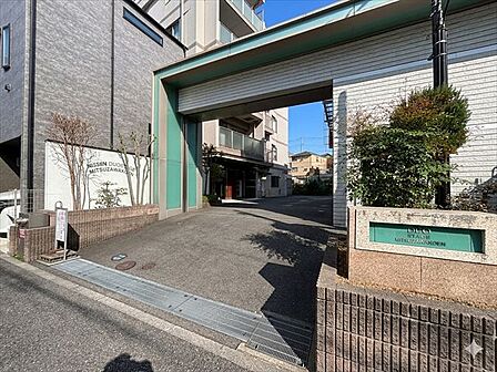 居住者の帰り、訪れる方を優しく迎えてくれるエントランスです。