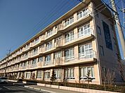 浜松市立上島小学校 640m