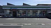 ファミリーマート浜松西神田店 607m