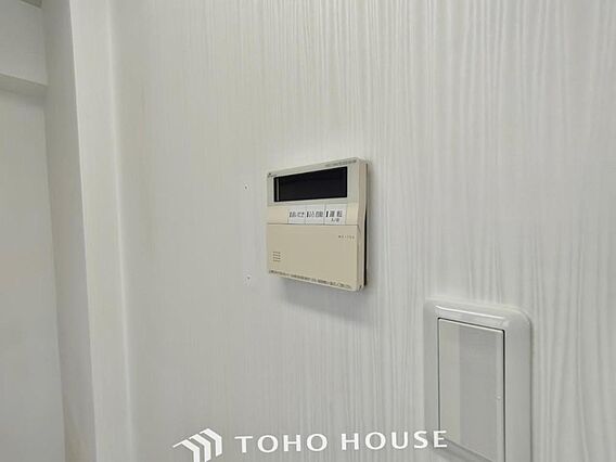 お風呂場と台所...