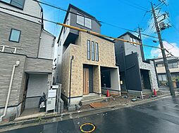 南向きで日当たり良好　快適な暮らしを実現する邸宅