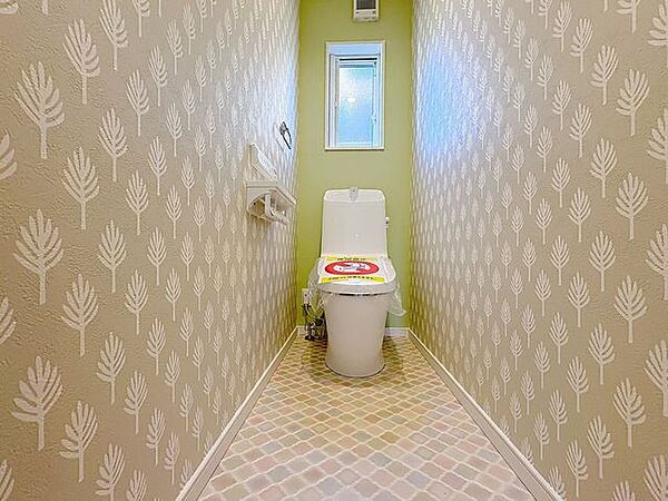トイレを拡大表示