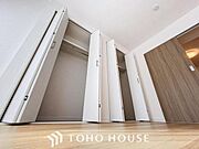 「クローゼット」日常の使用感を重視したクローゼットです。居住スペースを充分に確保することができる為、ゆとりある室内で、ゆっくりとご寛ぎいただけます。