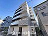 外観：「外観」忙しく過ぎゆく日常を置き去るほど、ゆったりした時間が流れる住環境です。「快適」は「家」と「街」と「環境」が調和した時に訪れるのだと改めて感じさせてくれます。