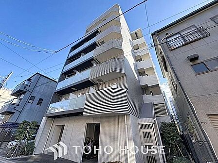 「外観」忙しく過ぎゆく日常を置き去るほど、ゆったりした時間が流れる住環境です。「快適」は「家」と「街」と「環境」が調和した時に訪れるのだと改めて感じさせてくれます。
