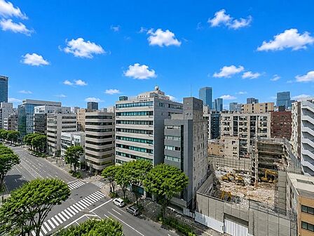 「眺望」穏やかな街並みを一望しながら、爽やかな風と柔らかく降り注ぐ陽光を感じて頂けます。