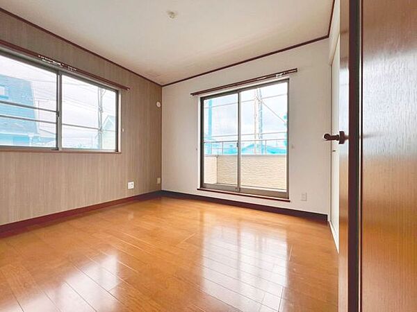 洋室を拡大表示