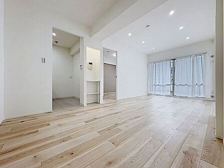 「寛ぎの空間リビング」毎日過ごす場所だからこそ、飽きのこないデザインが大事。本当に欲しい「寛げる空間」を実感して頂けます。