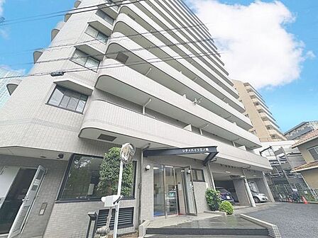 「~シティハイツ三ノ輪~」毎日の暮らしにゆとりができる「三ノ輪」駅徒歩9分。毎日の通勤・通学にも便利な立地です。