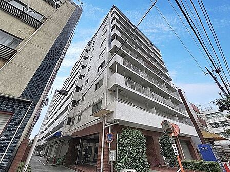 「浅草ロイヤルマンション 」おしゃれな雰囲気や自然の潤い、親しみやすさといった個性を、街に新たな価値を齎し続けることでしょう。