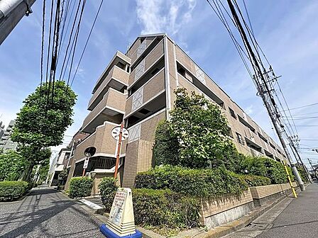 「アーバンパレス一之江 」おしゃれな雰囲気や自然の潤い、親しみやすさといった個性を、街に新たな価値を齎し続けることでしょう。
