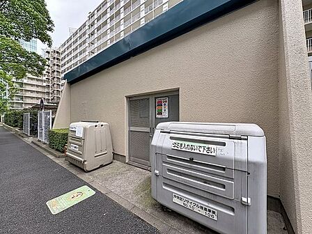 「ゴミ置き場」