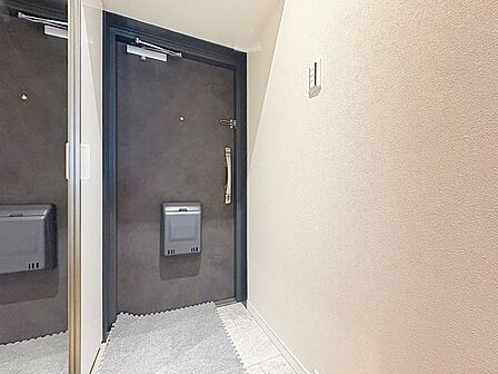 「玄関」「ただいま」・「おかえり」。新居で交わす家族同士の何気ないやり取りがただ何となく嬉しいんです。自分のお家を手に入れた事の喜びが感じられるお客様からの素敵なエピソードです。