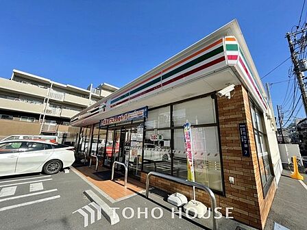 徒歩5分。セブンイレブン墨田立花5丁目店 360m