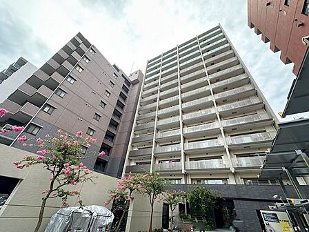 「イニシア上野根岸」山手線「上野」駅徒歩9分・大切なペットと暮らせる快適空間。おしゃれな雰囲気や自然の潤い、親しみやすさといった個性を、街に新たな価値を齎し続けることでしょう。