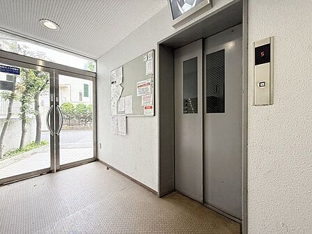 「エレベーター」