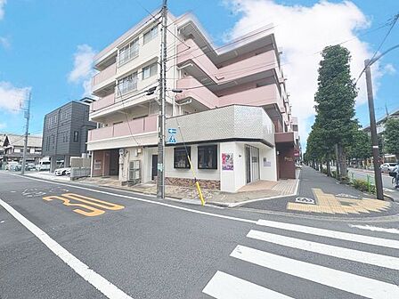 「心地良く暮らしを彩る充実のライフスタイルを」歩いていける距離に、教育施設やお買い物施設が揃う街並み。
