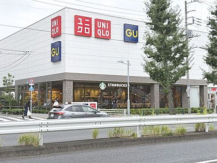 ユニクロ板橋蓮根店 徒歩3分。 230m
