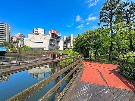 徒歩5分。仙台堀川公園 340m