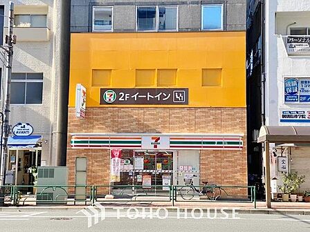 徒歩3分。セブンイレブン 清澄白河駅前店 200m