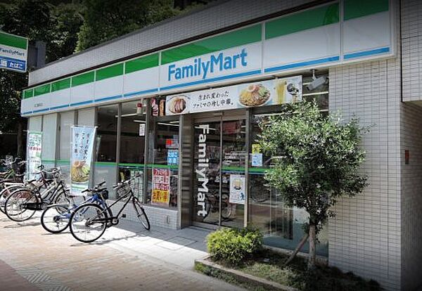 画像22:【コンビニエンスストア】ファミリーマート深江橋駅前店まで212ｍ