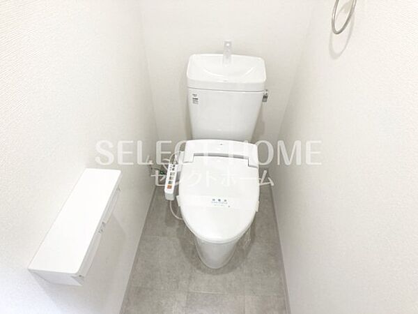 画像7:同型タイプゆったりとした空間のトイレです