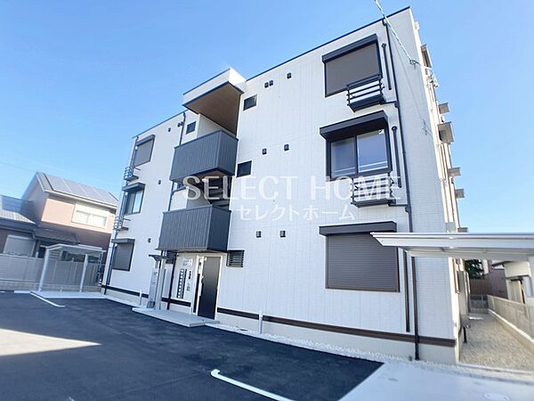 Ｄ−ａｖａｎｃｅ六名