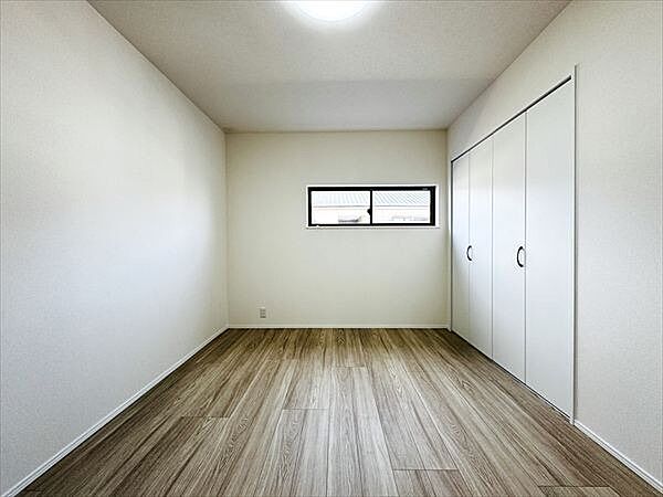 洋室を拡大表示