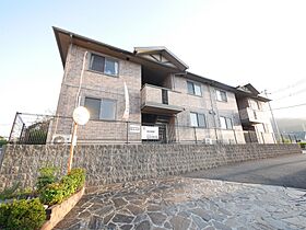 ヴェルジェ深田  ｜ 福岡県北九州市小倉南区朽網西5丁目（賃貸アパート2LDK・2階・62.39㎡） その1