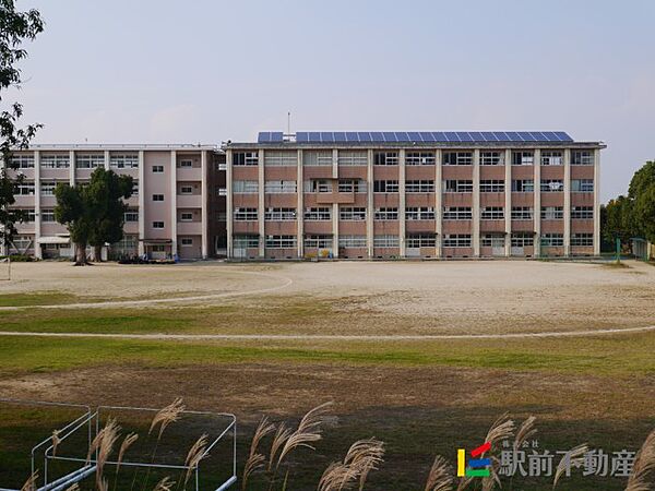 画像13:歴木中学校 校舎