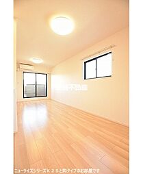 ニューライズ・M 201 2階2LDKのリビング/ダイニング