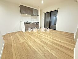 シャインラッシュII 103 1階ワンルームのリビング/ダイニング