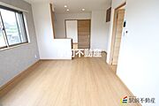 同じモデルの写真です