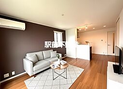 スラージュマン D201 2階2LDKのリビング/ダイニング