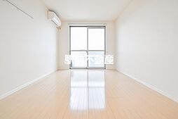 シャーメゾンオオタ 201 2階1LDKのリビング/ダイニング