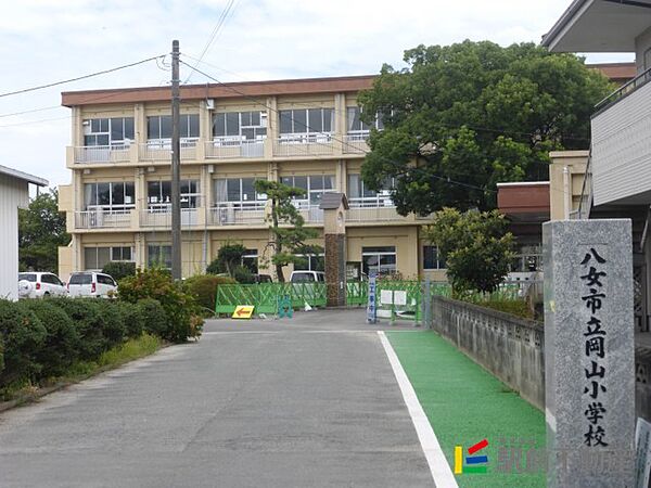 画像6:岡山小学校 