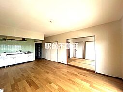 サンパーク丸山 303 3階3LDKのリビング/ダイニング
