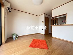 ベル・メゾン壱番館 202 2階1LDKのリビング/ダイニング