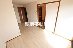 グレープヒルズ羽犬塚IB棟 207 2階2DKのリビング/ダイニング