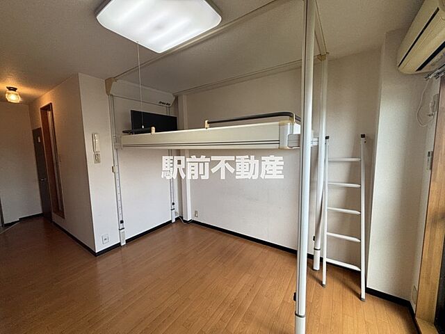 寝室
