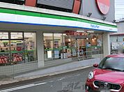 ファミリーマート阪急総持寺駅前店 徒歩9分。 670m