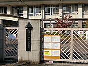大阪府立春日丘高校 徒歩38分。 2970m