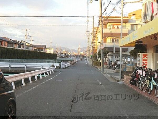 画像12:前面道路