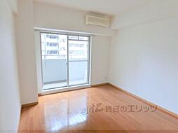 シャンピアコート茨木 7階1Kのリビング/ダイニング