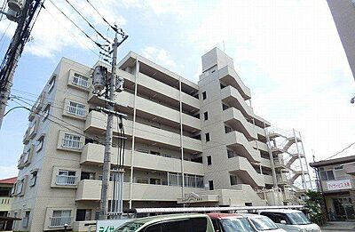 外観：■最寄りバス停まで徒歩6分■小・中学校まで徒歩10分以内