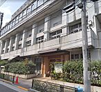 文京区立湯島小学校（418m）