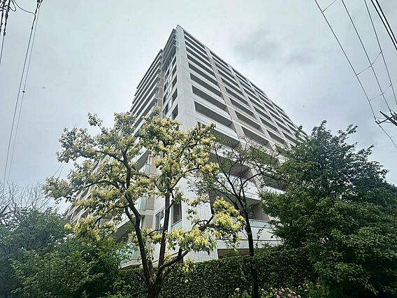 「学芸大学」駅...